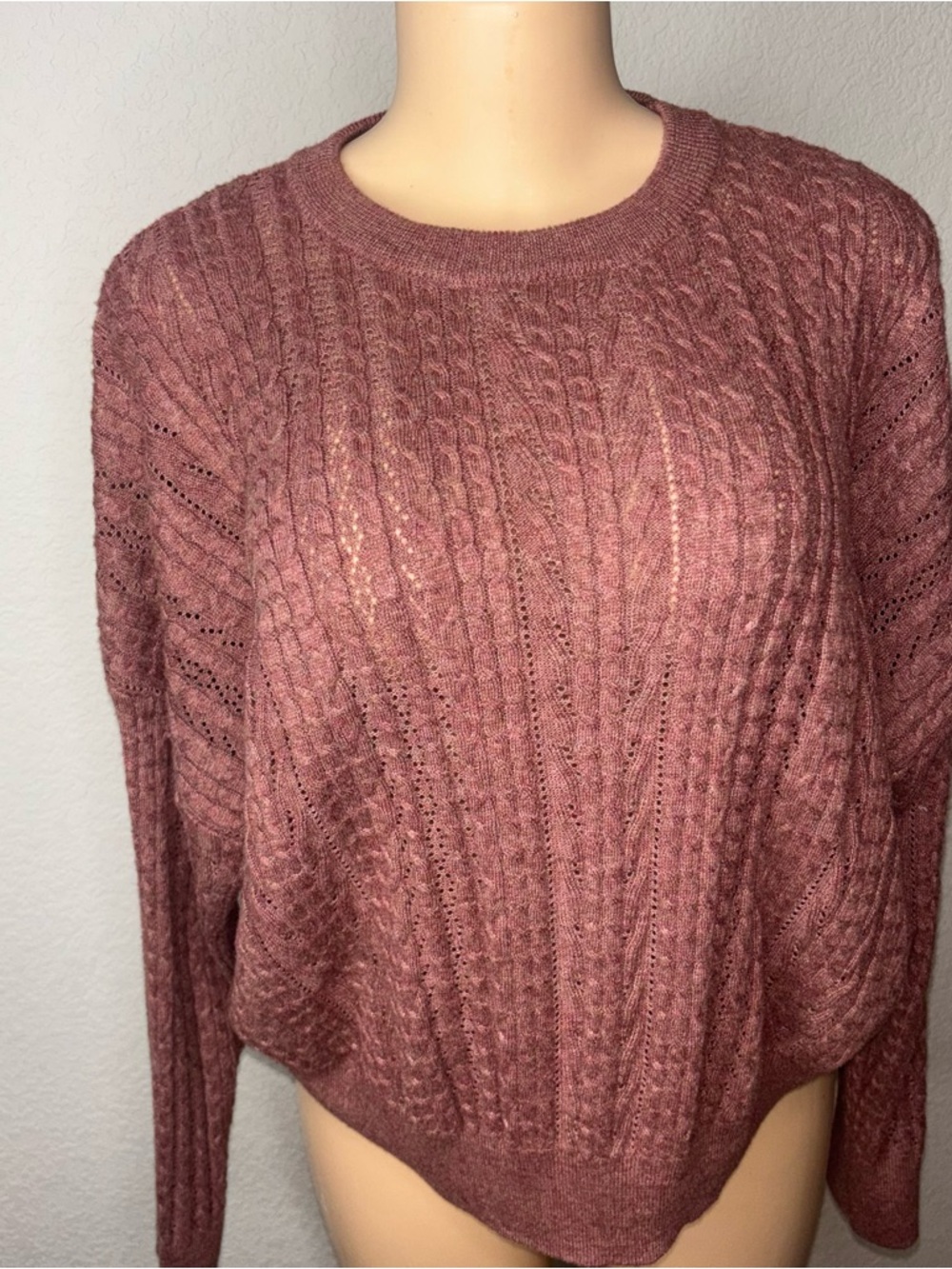 Como Vintage Mauve Cable Knit Crewneck Sweater